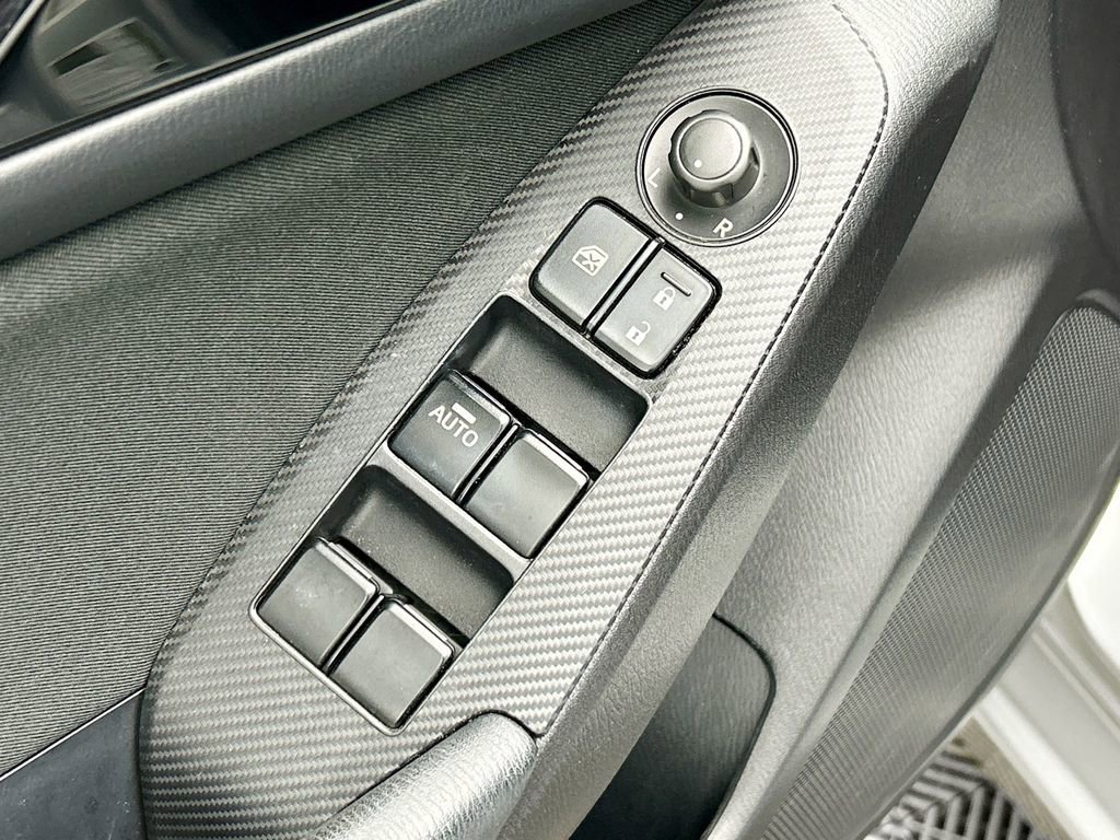 Used 2016 MAZDA MAZDA3 i Touring image 21