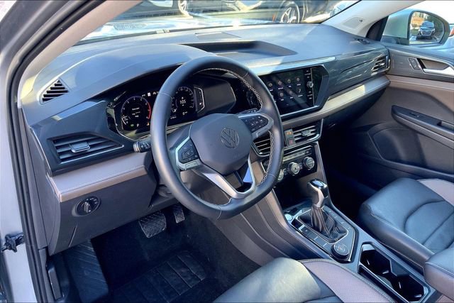 Used 2023 Volkswagen Taos SEL image 17