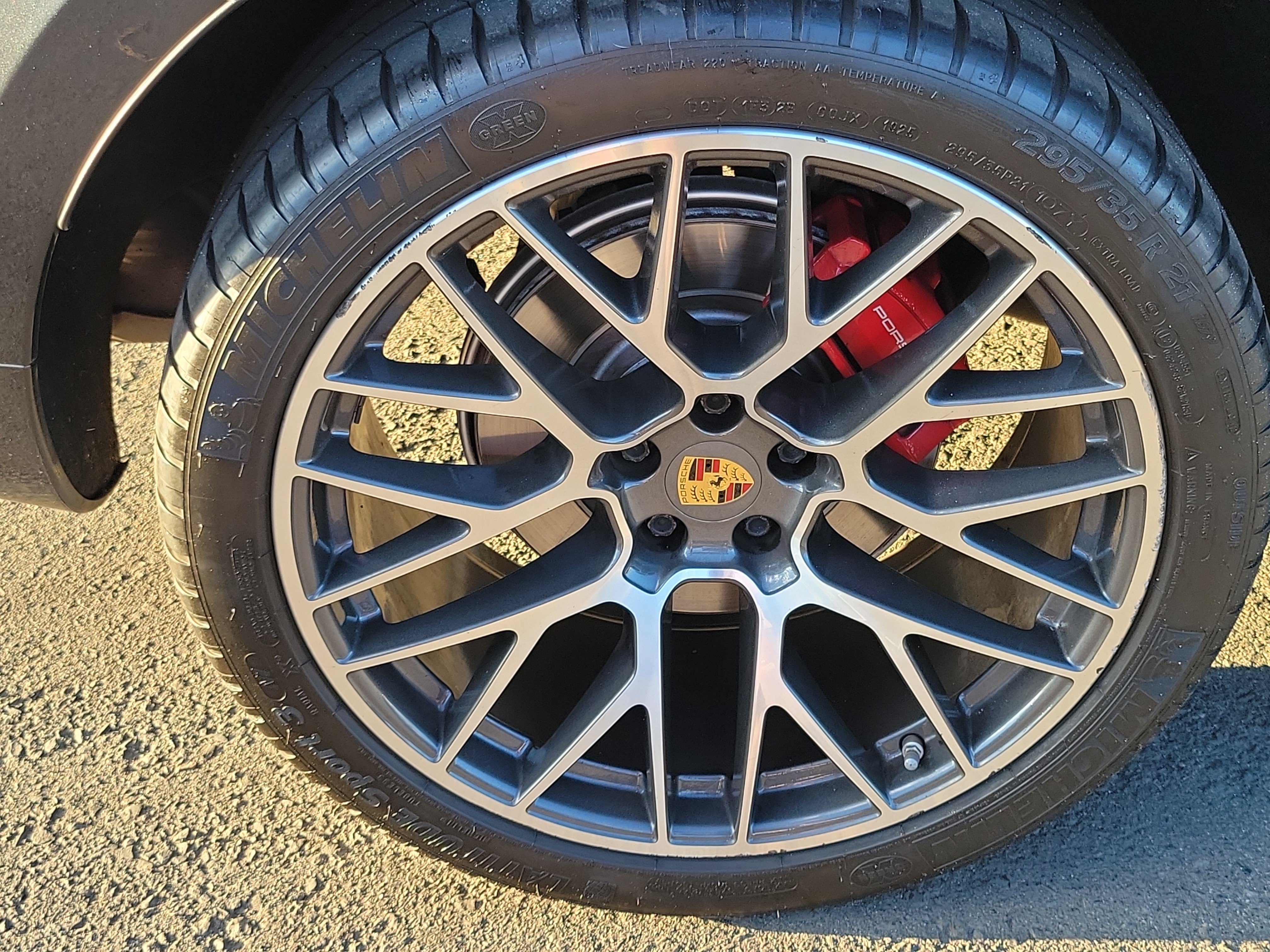 Used 2021 Porsche Macan GTS AWD/4WD image 23