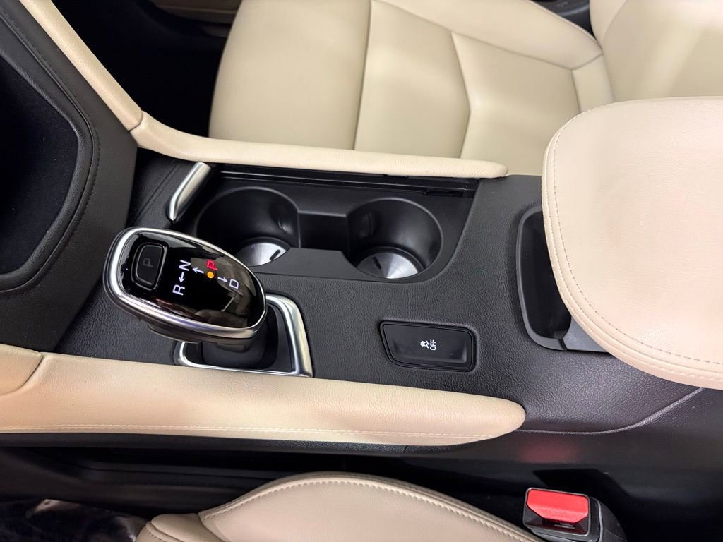 Used 2018 Cadillac XT5 FWD image 28