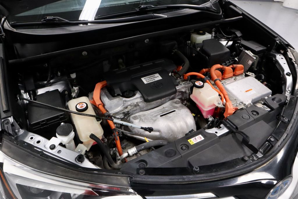 Used 2018 Toyota RAV4 Limited image 16