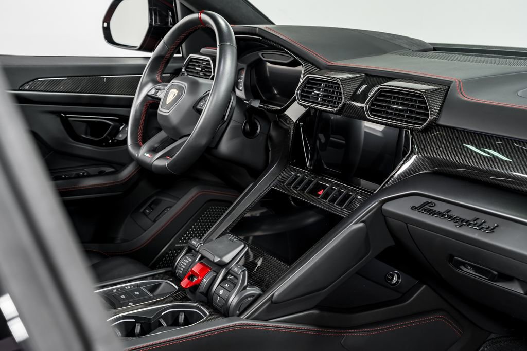 Used 2023 Lamborghini Urus S image 36