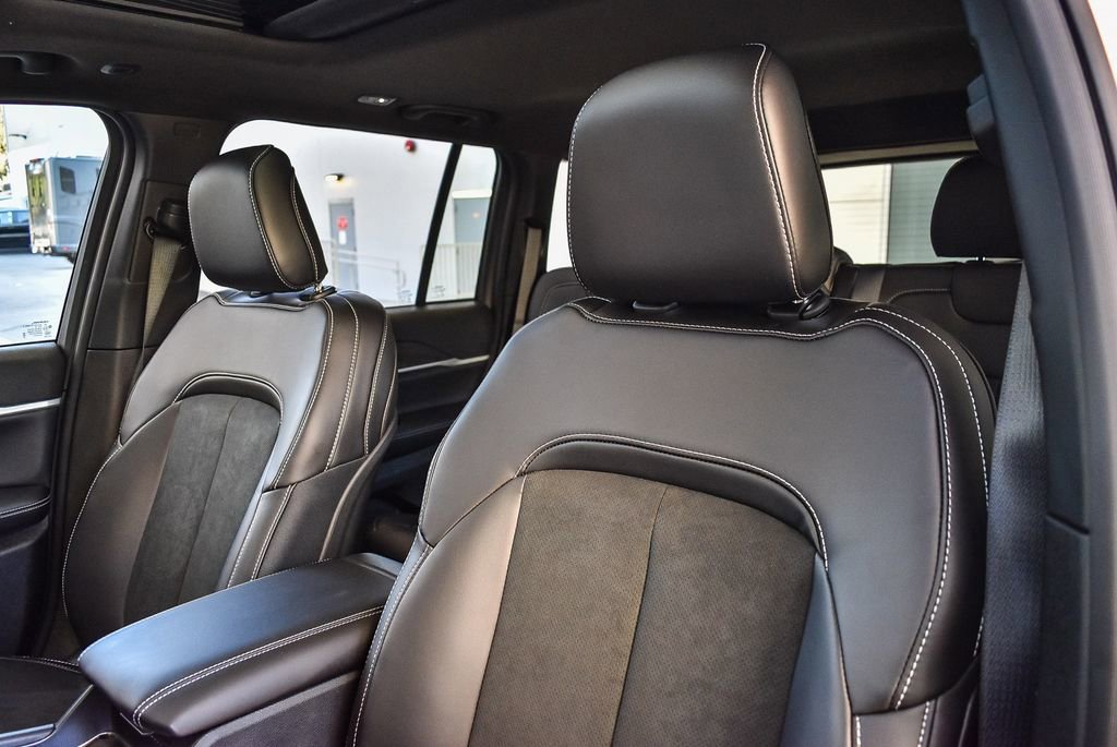 New 2026 Jeep Grand Cherokee Altitude image 25