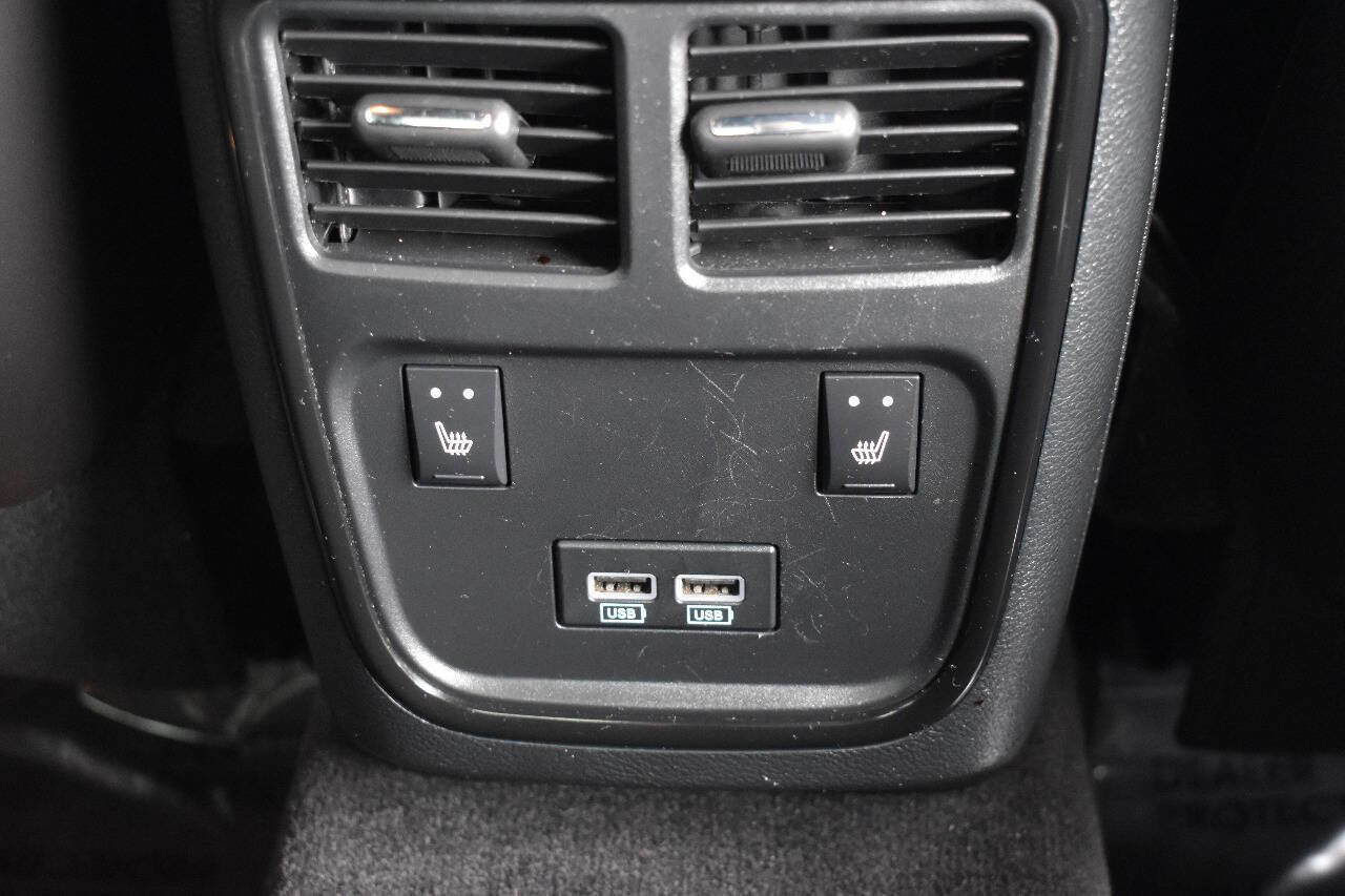 Used 2018 Dodge Charger R/T image 18