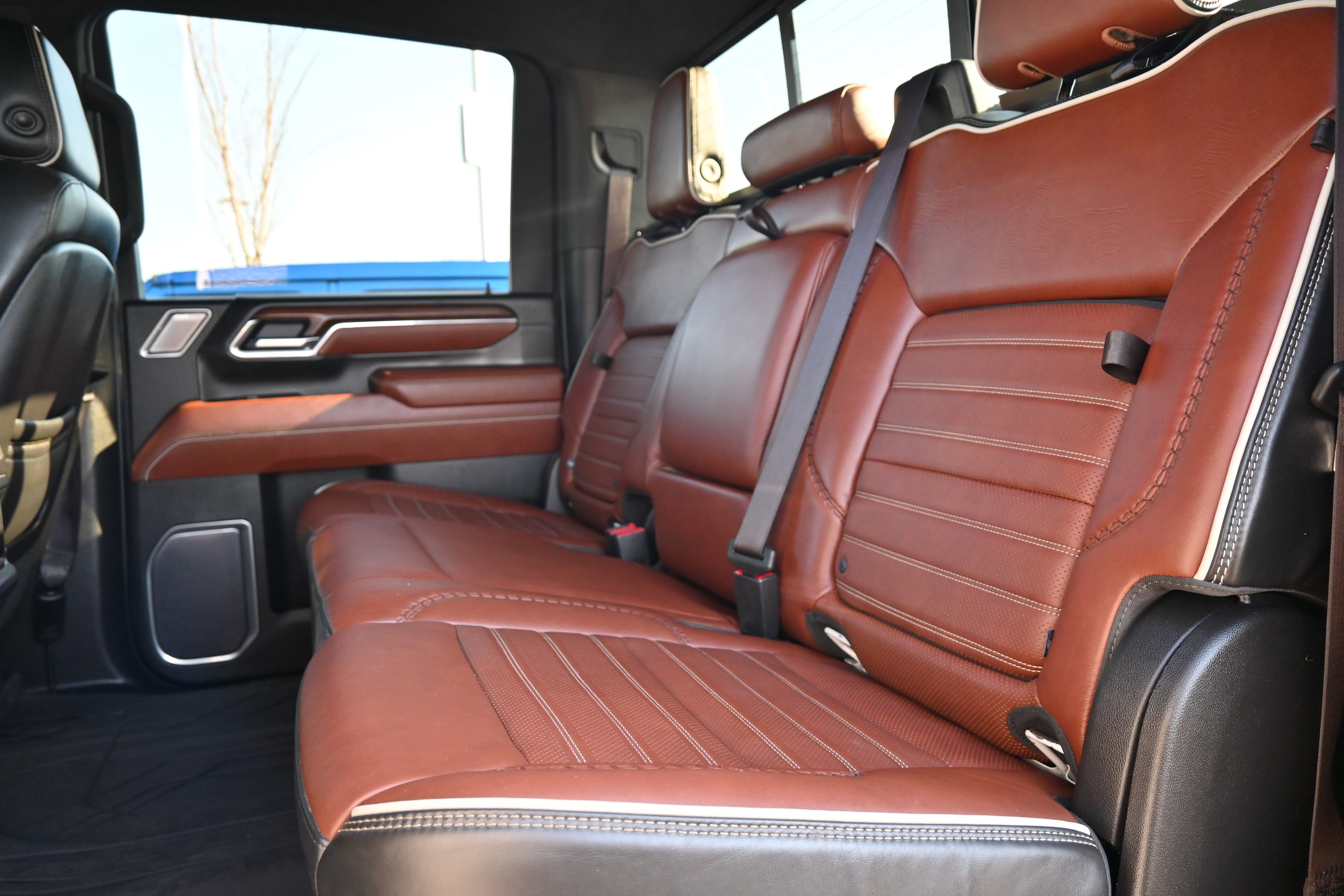 Used 2024 GMC Sierra 3500 Denali Ultimate image 31