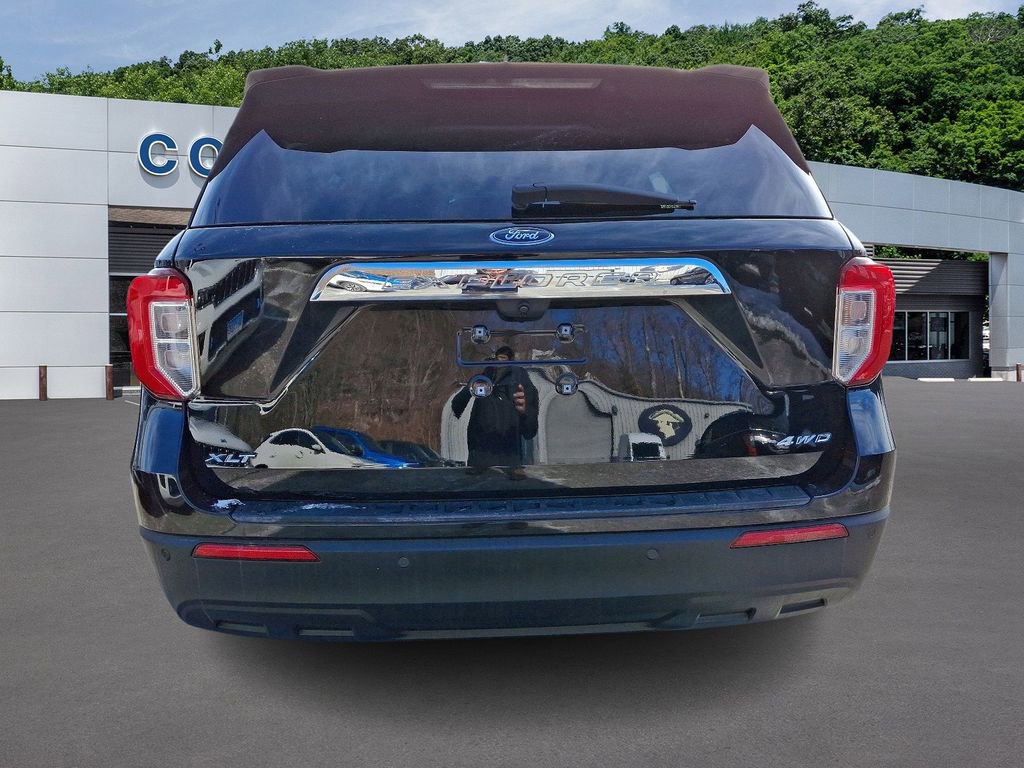 Used 2023 Ford Explorer XLT image 5