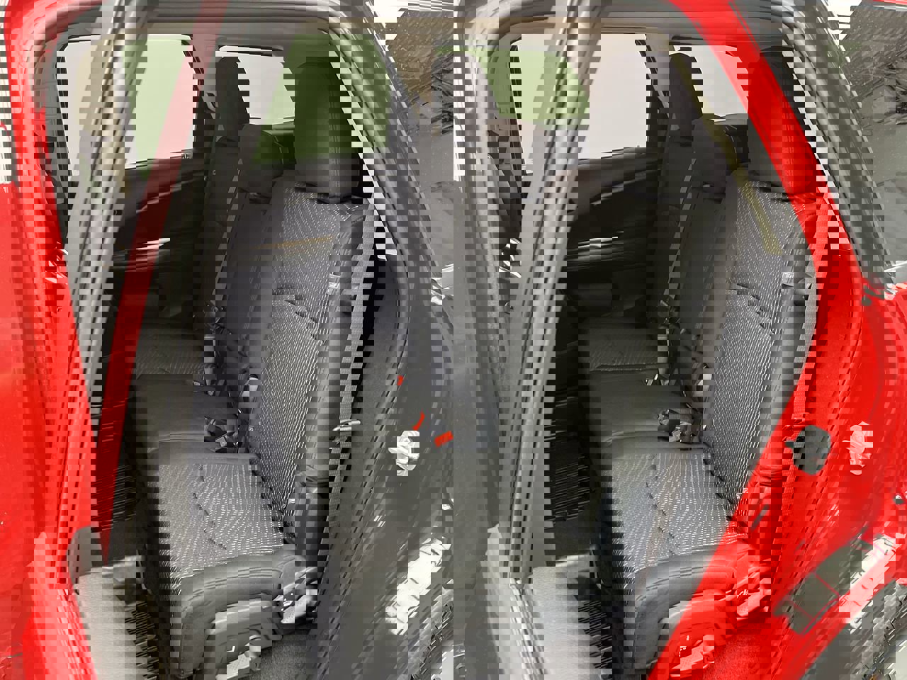 Used 2019 Dodge Journey SE image 9