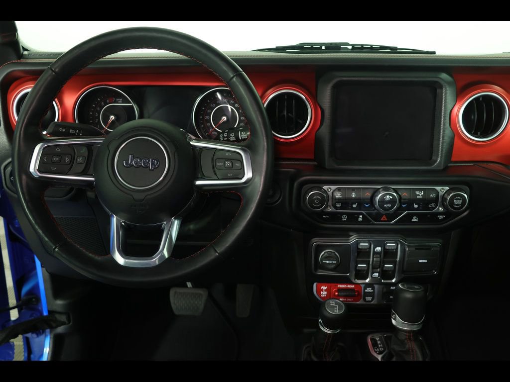 Used 2022 Jeep Wrangler Unlimited Rubicon w/ Cold Weather Group AWD/4WD image 15