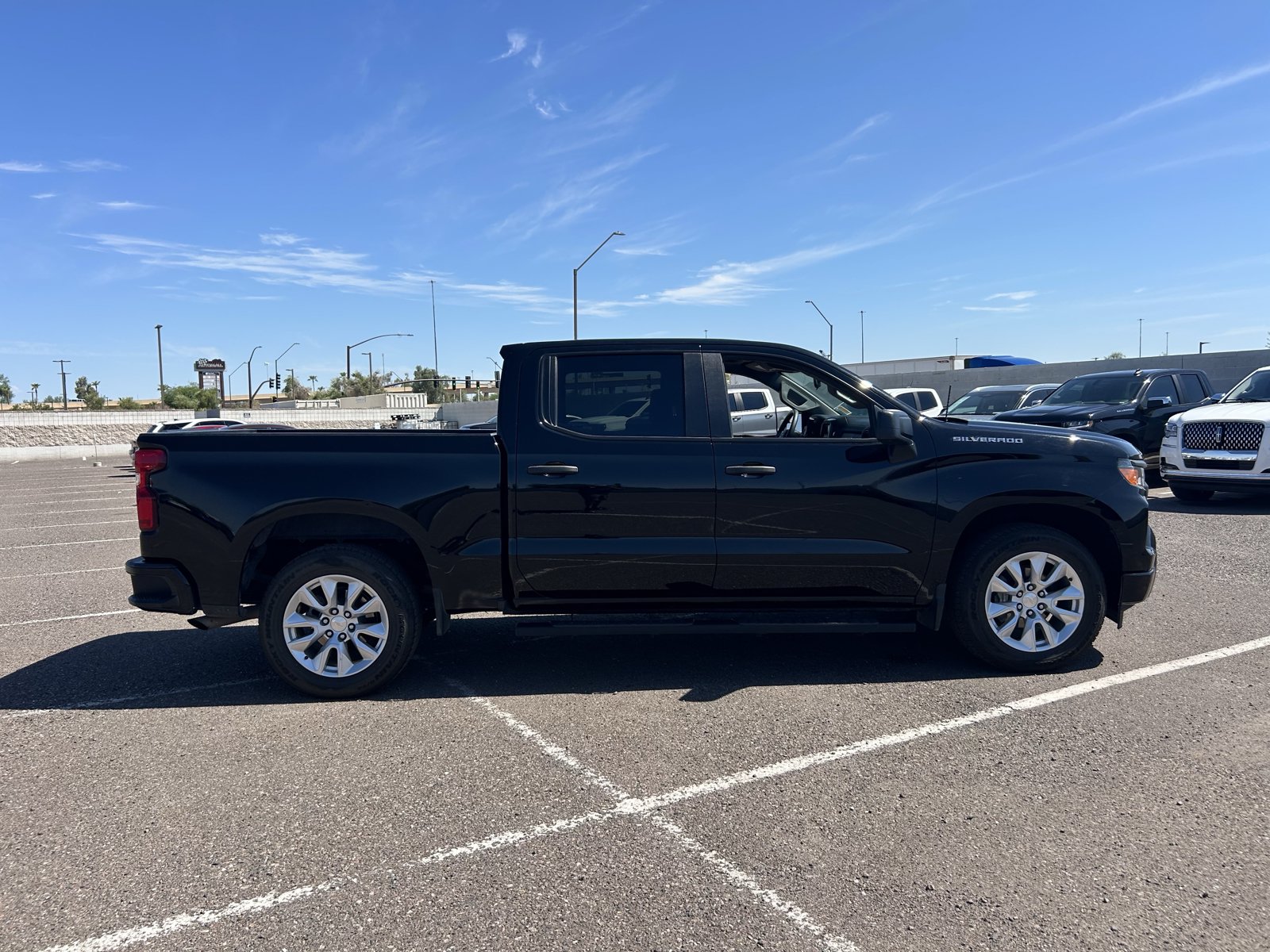 Used 2022 Chevrolet Silverado 1500 Custom RWD image 6