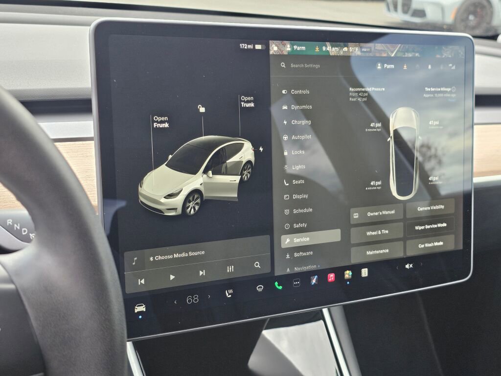 Used 2020 Tesla Model Y Long Range image 37