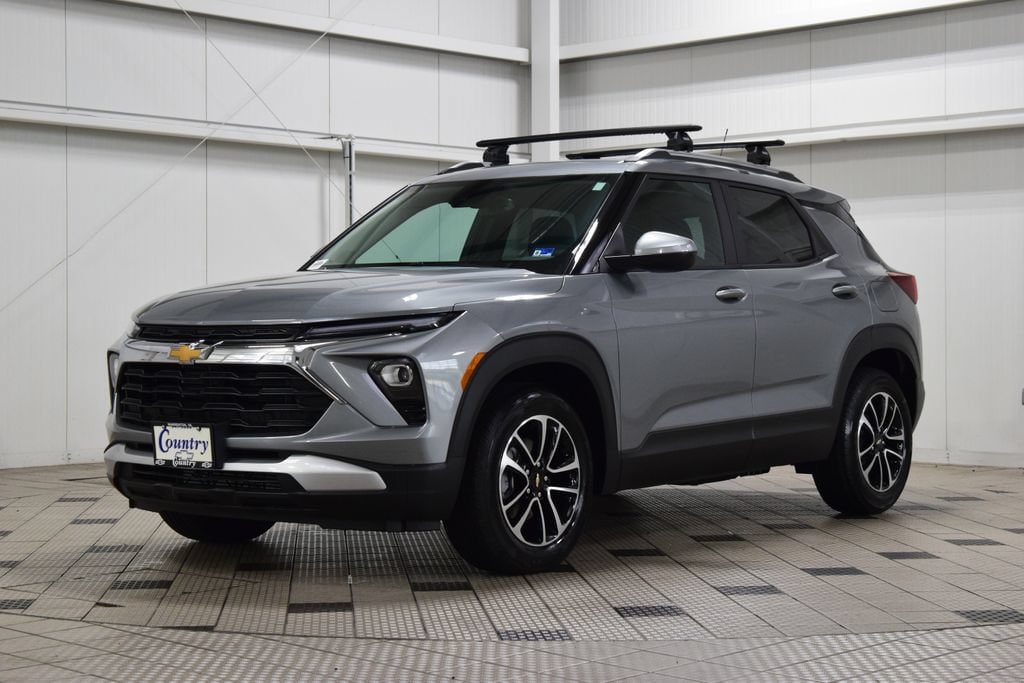 New 2026 Chevrolet TrailBlazer LT w/ Convenience Package FWD image 3