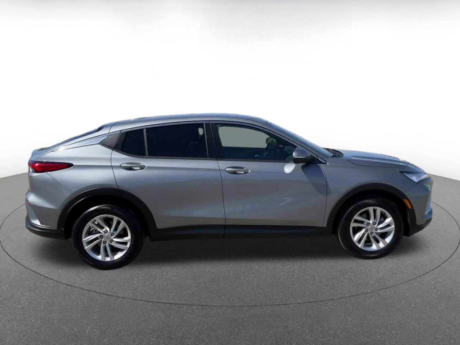 Used 2025 Buick Envista Preferred image 16