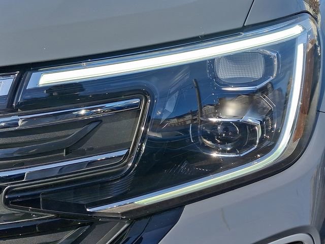 Used 2025 Volkswagen Atlas Peak Edition SE image 9