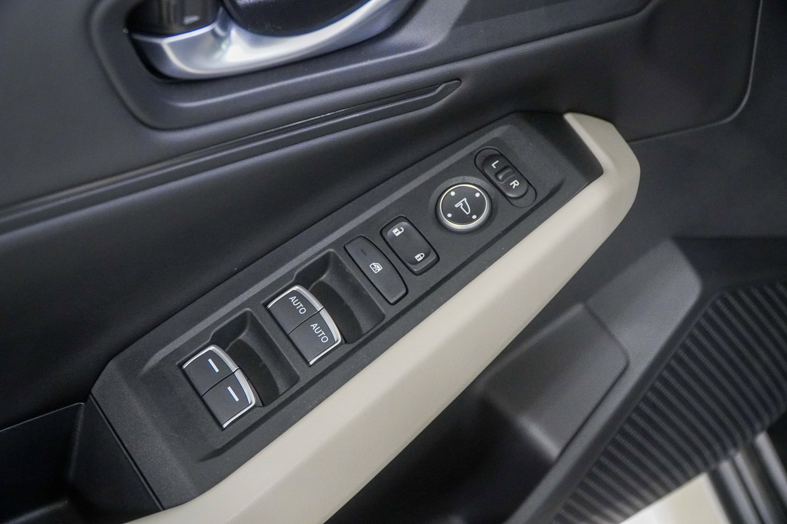 Certified 2025 Honda Accord SE image 17