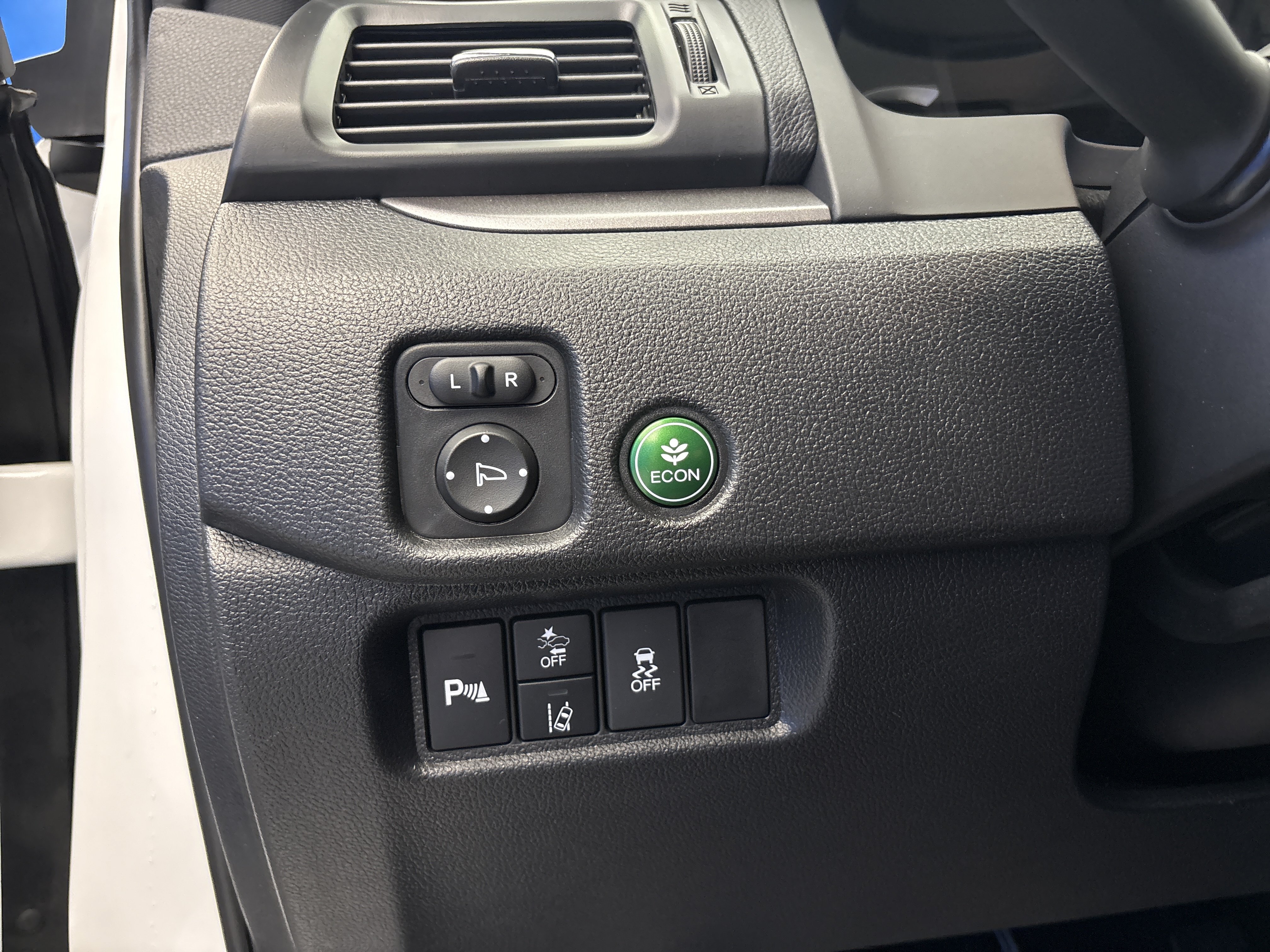 Used 2025 Honda Passport EX-L image 15