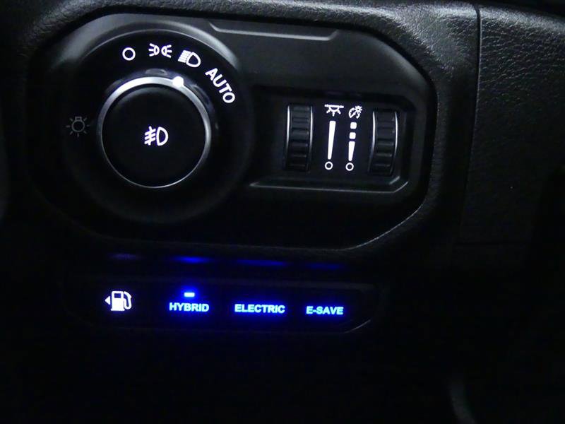 Used 2022 Jeep Wrangler Unlimited Sahara image 23