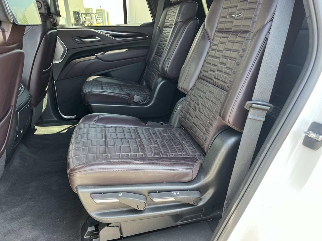 Used 2022 Cadillac Escalade Premium Luxury Platinum image 22