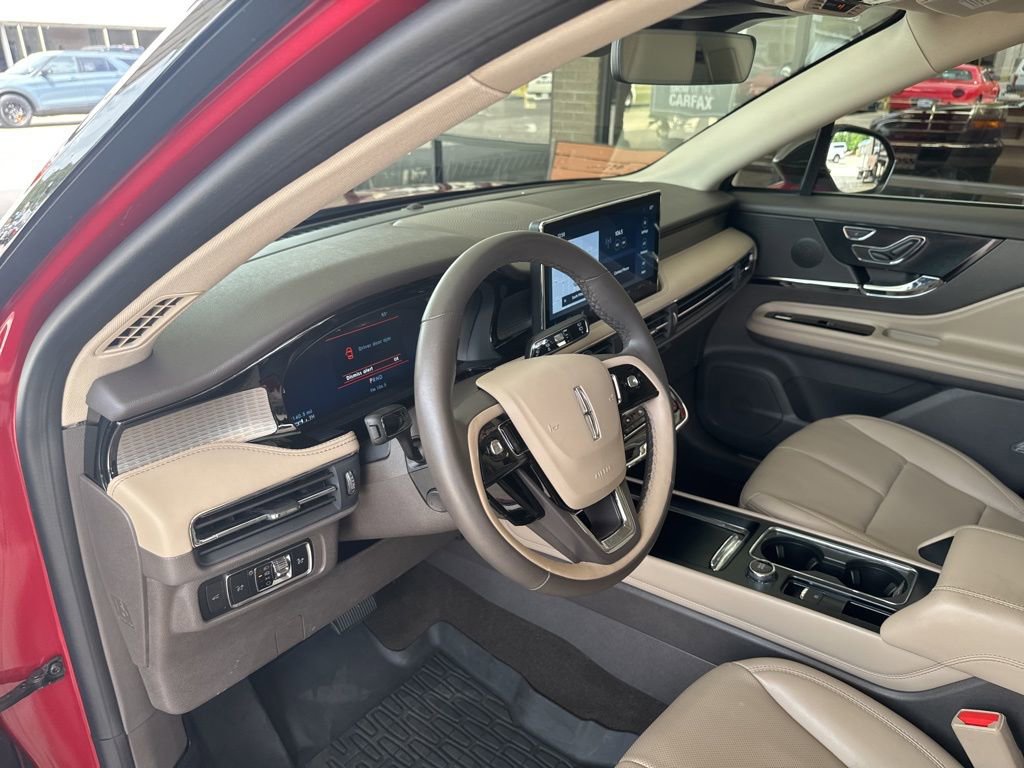 Used 2023 Lincoln Corsair FWD w/ Equipment Group 101A image 10