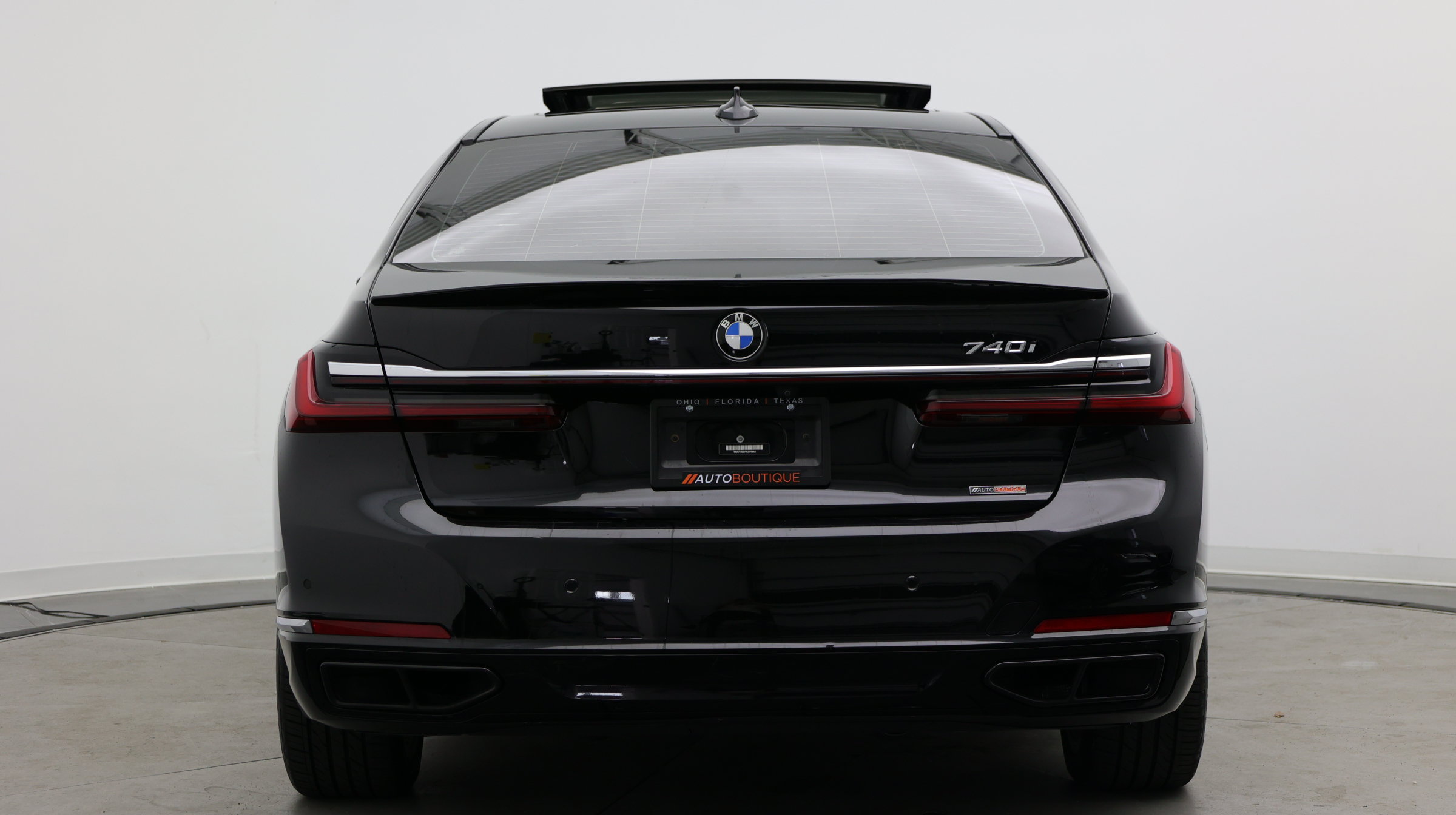 Used 2022 BMW 740i w/ Premium Package RWD image 8