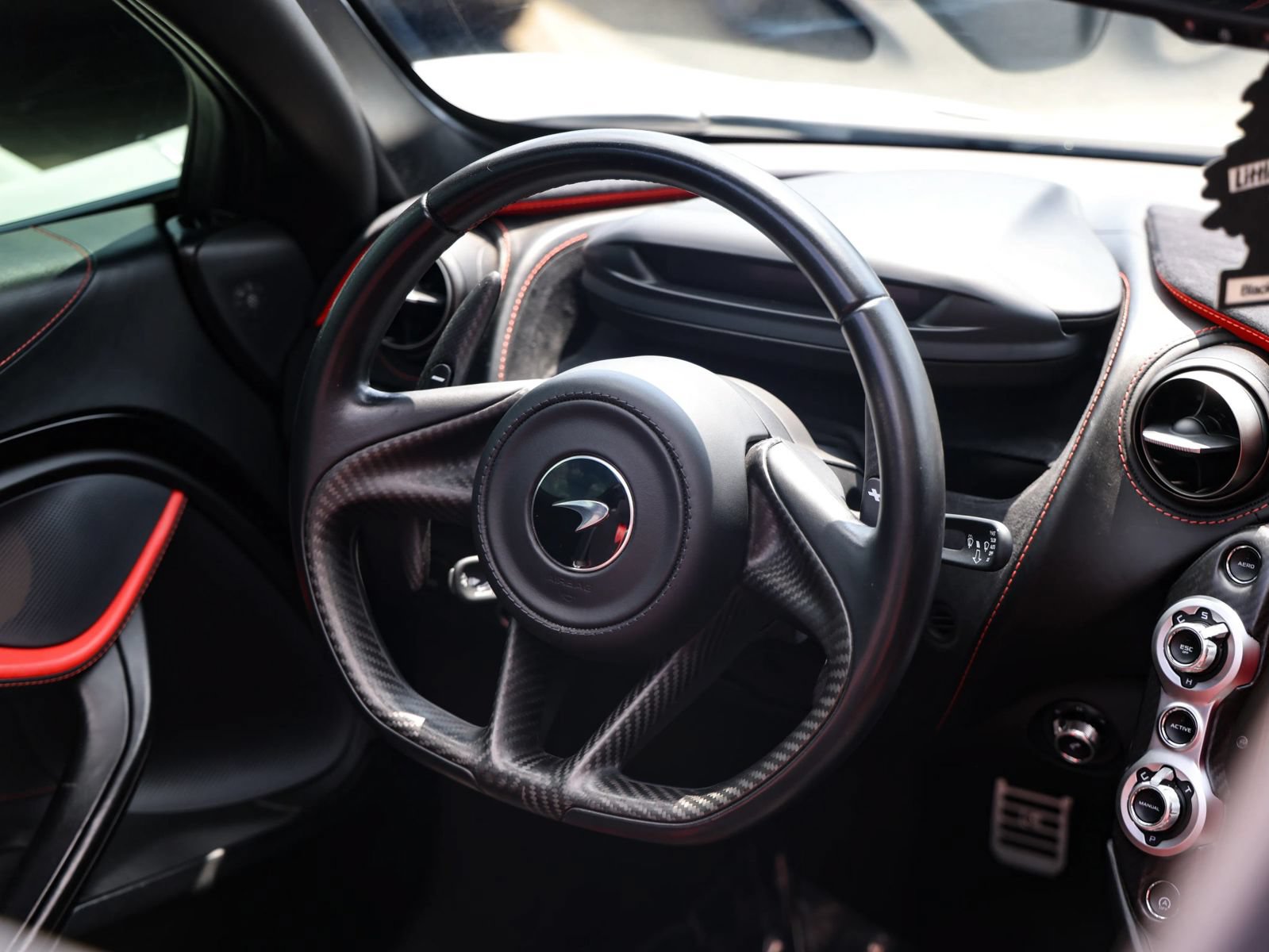 Used 2020 McLaren 720S Spider RWD image 31