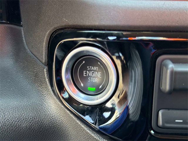 Used 2025 GMC Sierra 1500 Elevation image 30