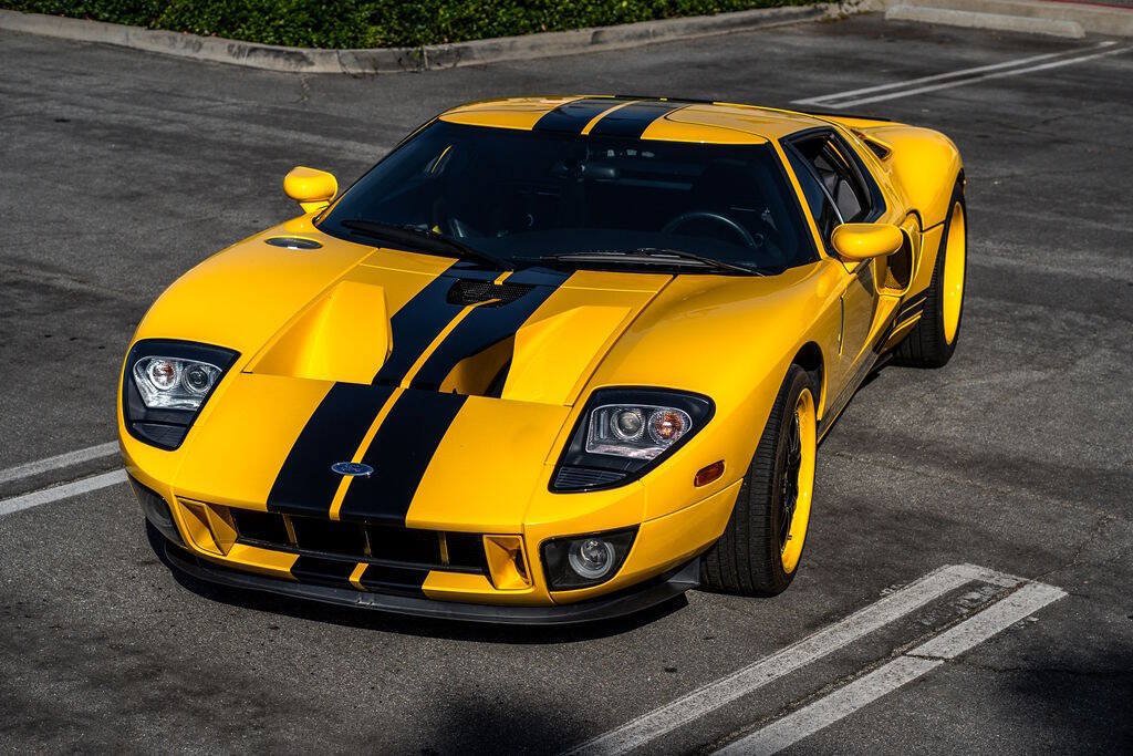 Used 2006 Ford GT RWD image 7
