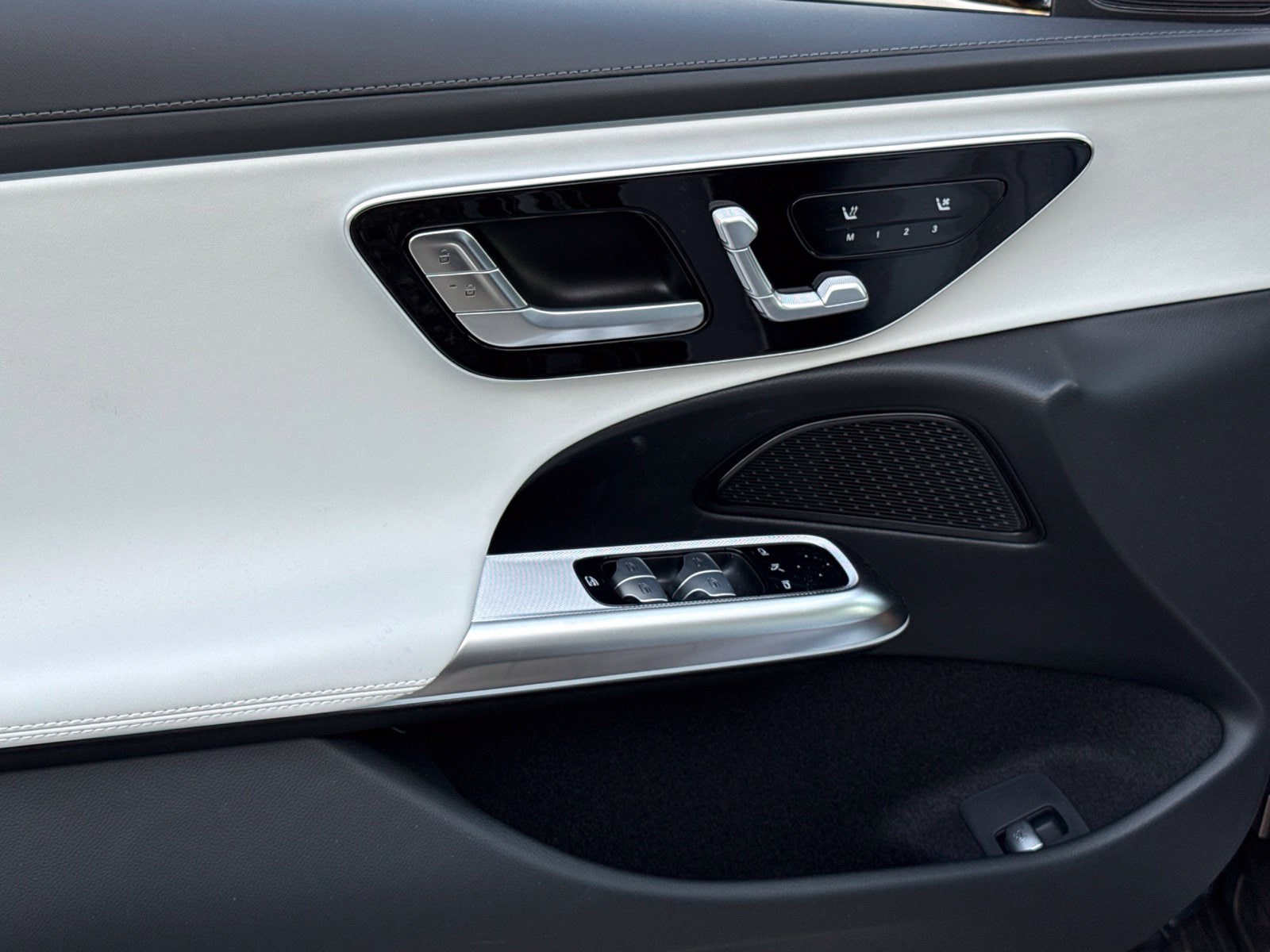 New 2027 Mercedes-Benz E 450 4MATIC Sedan image 15