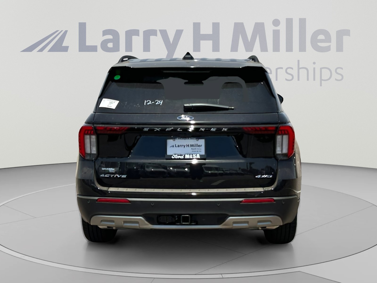 New 2026 Ford Explorer Active w/ Active Comfort Package RWD image 4