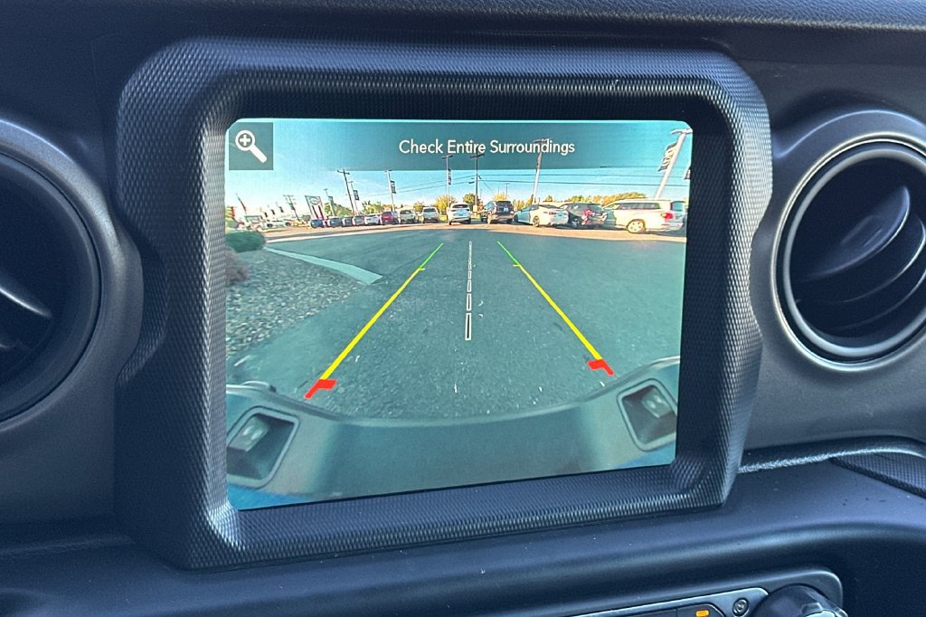 Used 2023 Jeep Gladiator Sport AWD/4WD image 24