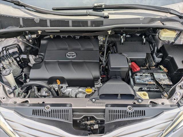 Used 2016 Toyota Sienna XLE w/ XLE Navigation Package image 24