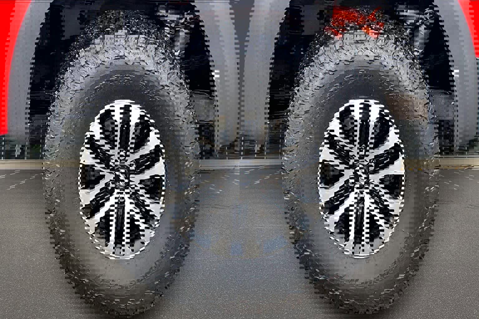 Used 2019 Ford F150 Raptor w/ Equipment Group 802A Luxury image 37