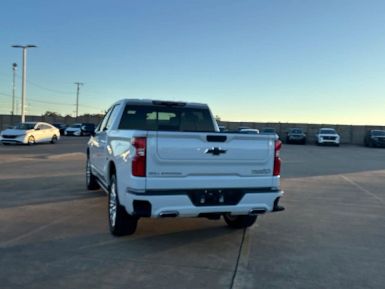 Used 2026 Chevrolet Silverado 1500 High Country AWD/4WD image 23