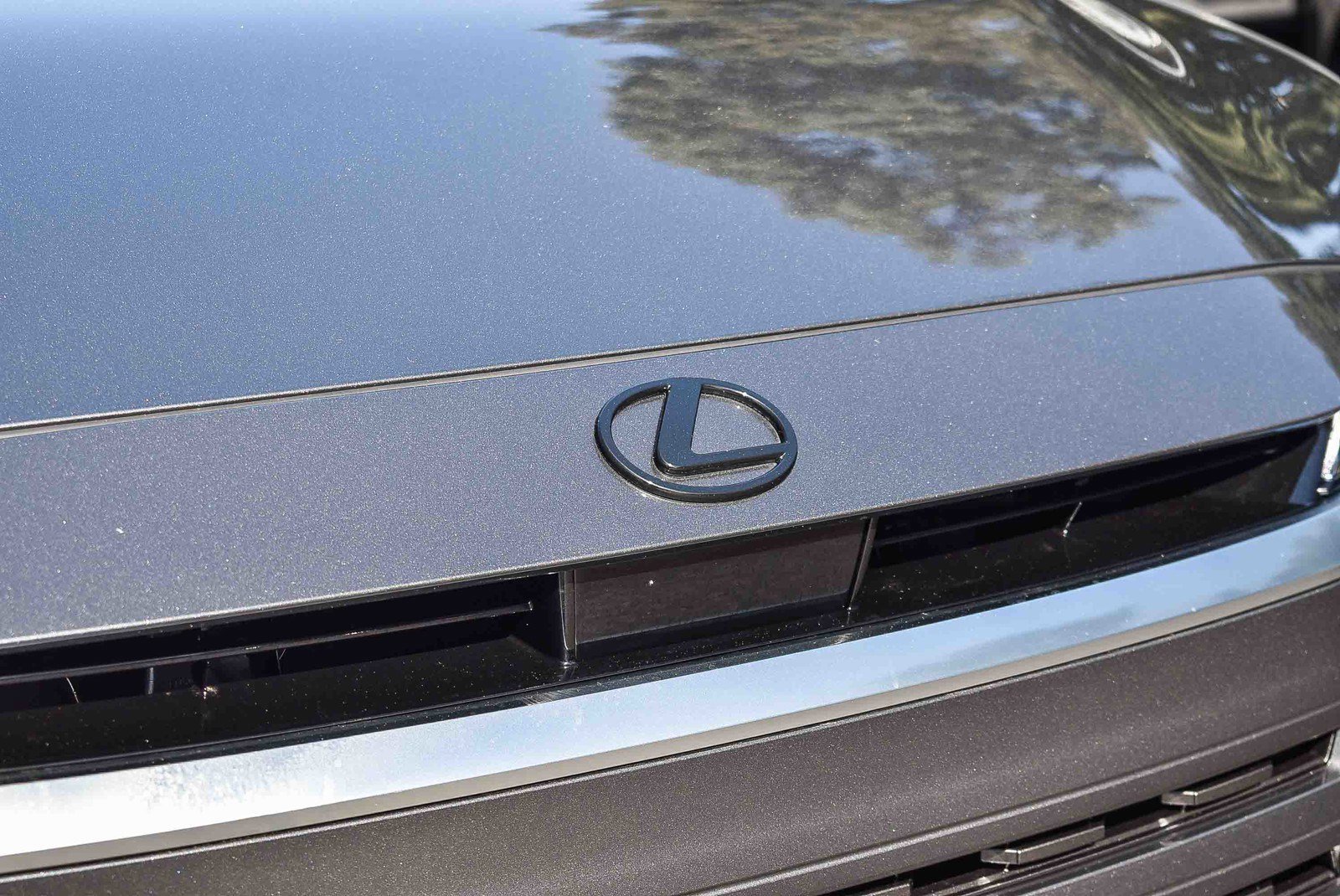 New 2025 Lexus TX 550h AWD Plug-In Hybrid image 9