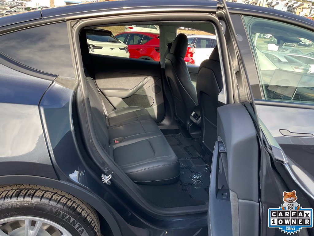 Used 2024 Tesla Model Y Long Range AWD/4WD image 56