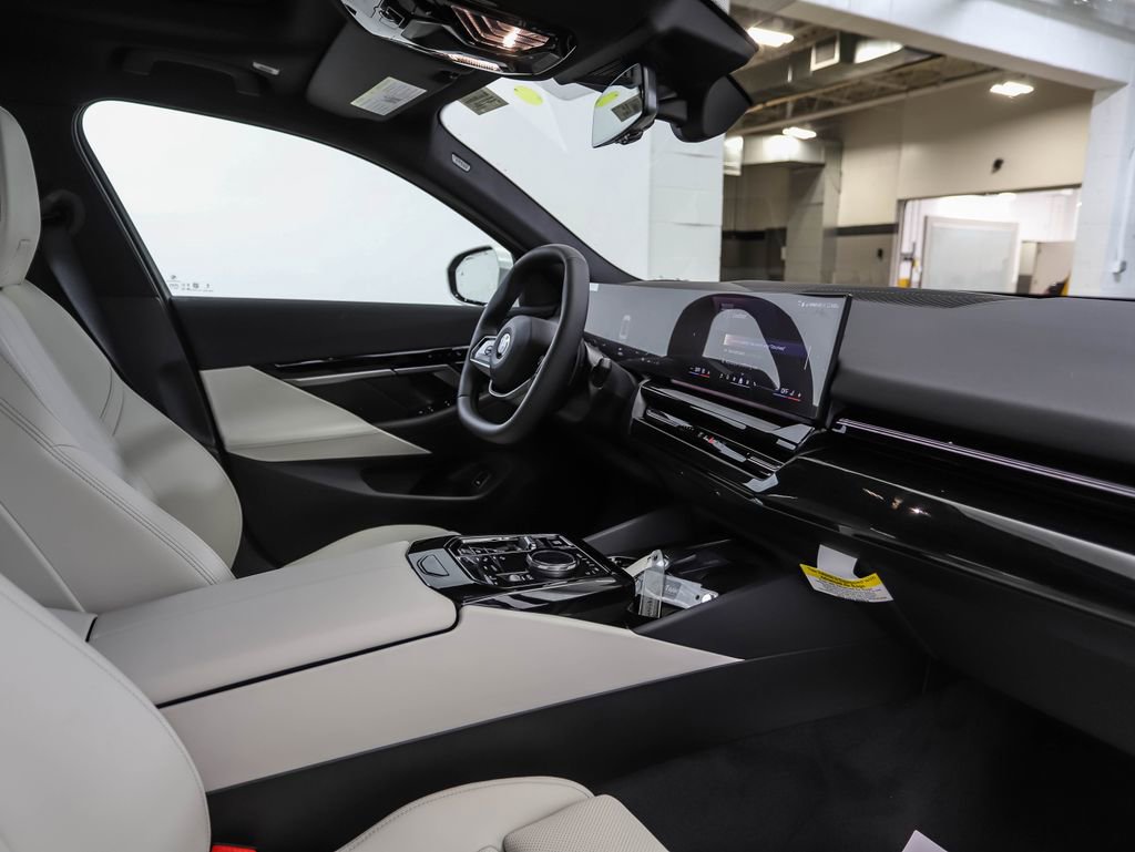 New 2026 BMW 530i xDrive w/ Premium Package image 28