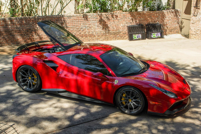 Used 2017 Ferrari 488 GTB image 16