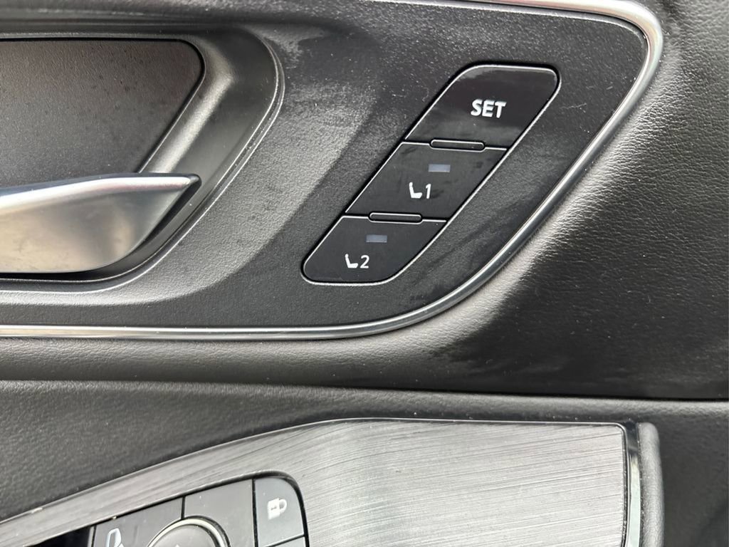 Used 2021 Nissan Rogue Platinum image 26