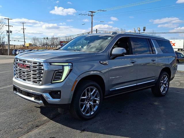 New 2026 GMC Yukon XL Denali w/ Sun & Power Step Package AWD/4WD video 3