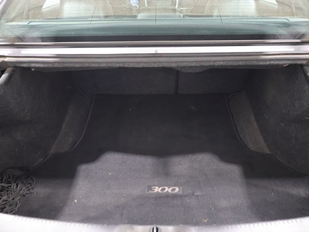Used 2013 Chrysler 300 C AWD/4WD image 4