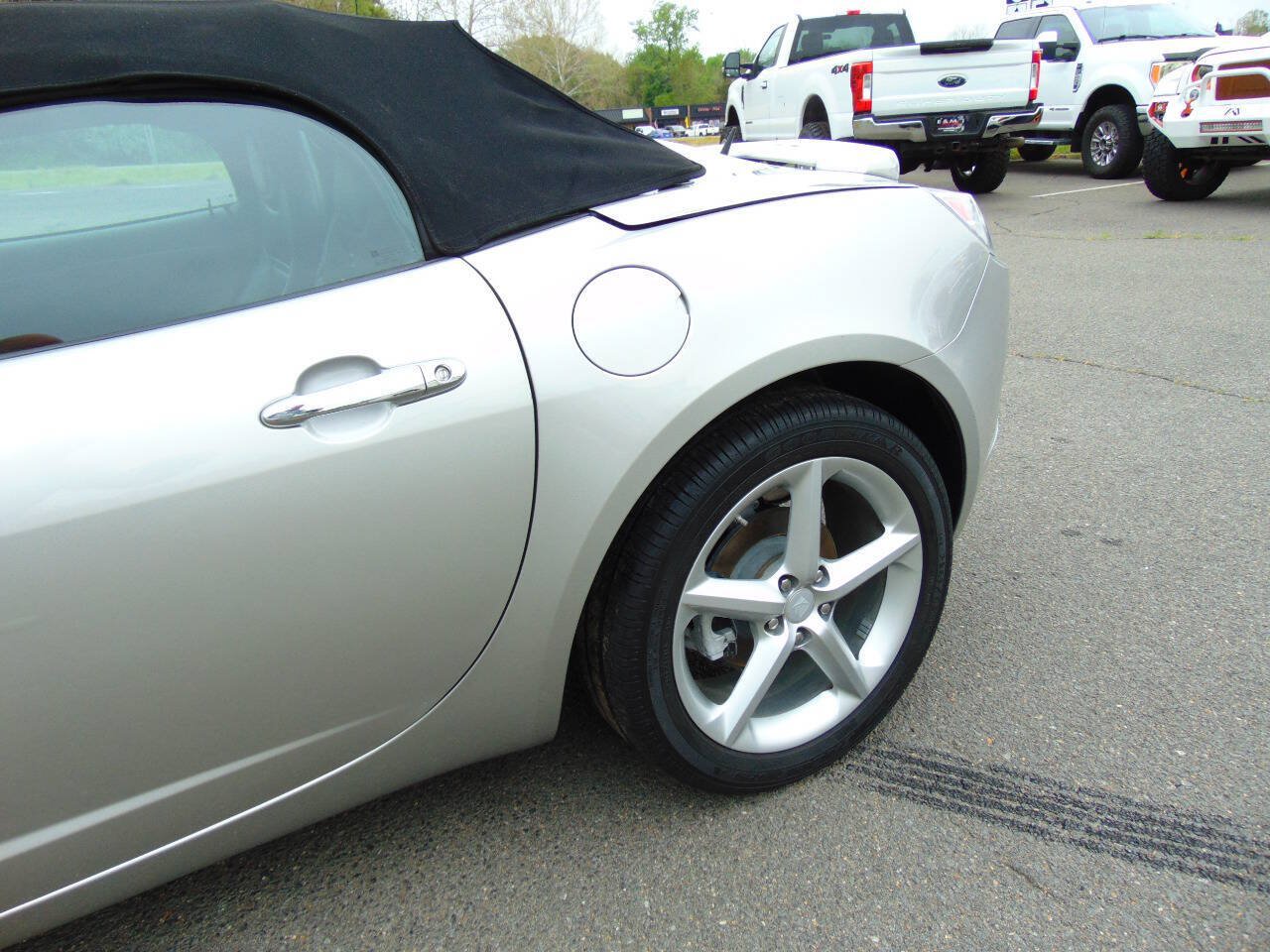 Used 2008 Saturn Sky w/ Premium Trim Package RWD image 22