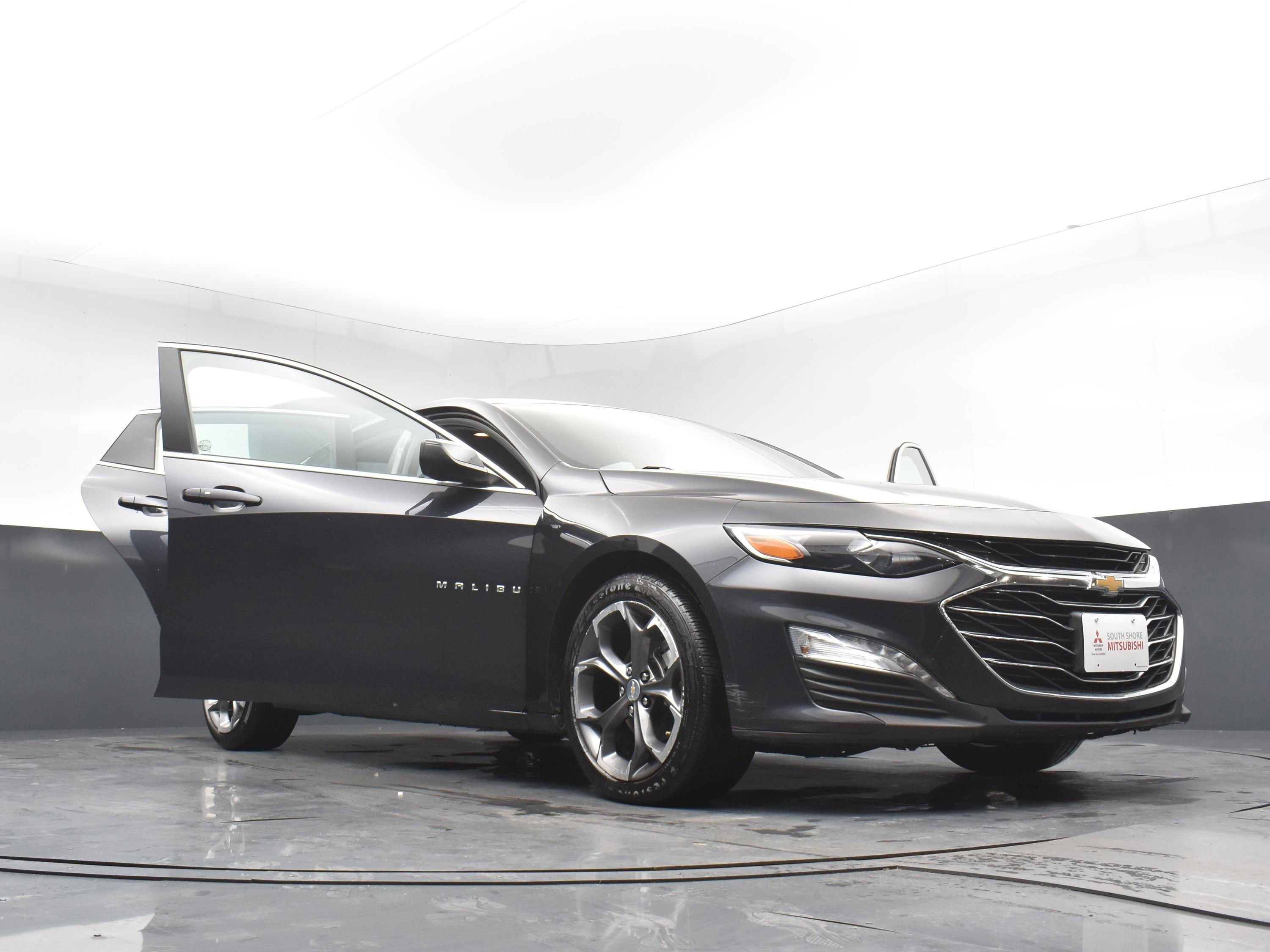 Used 2023 Chevrolet Malibu LT image 31