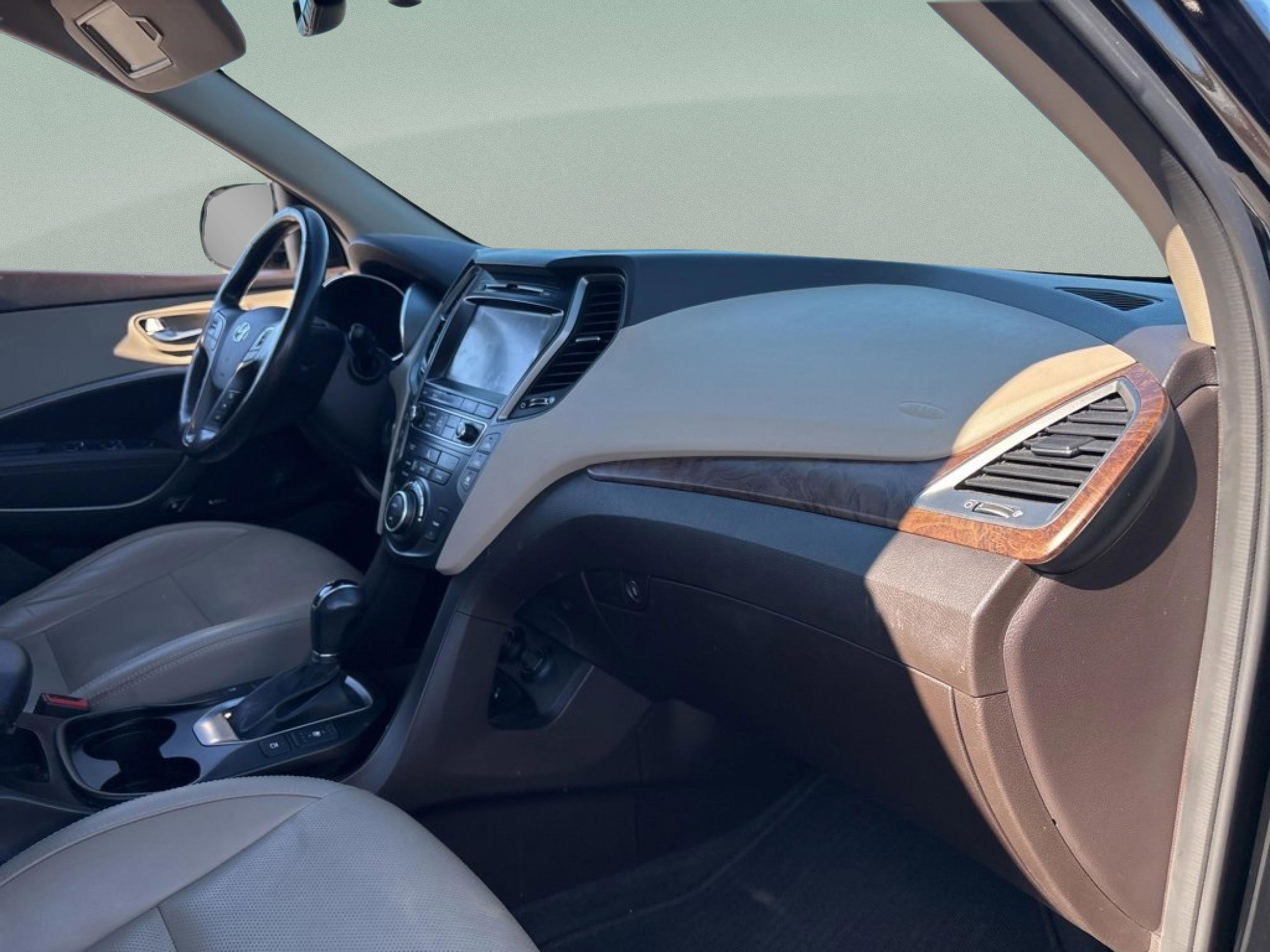 Used 2018 Hyundai Santa Fe SE image 34