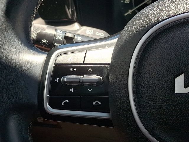 Certified 2023 Kia Sorento SX FWD image 23
