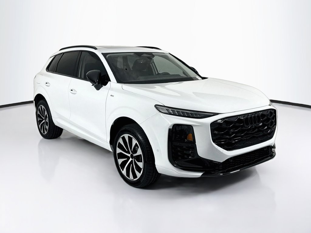 New 2026 Audi Q3 quattro 2.0T AWD/4WD image 3