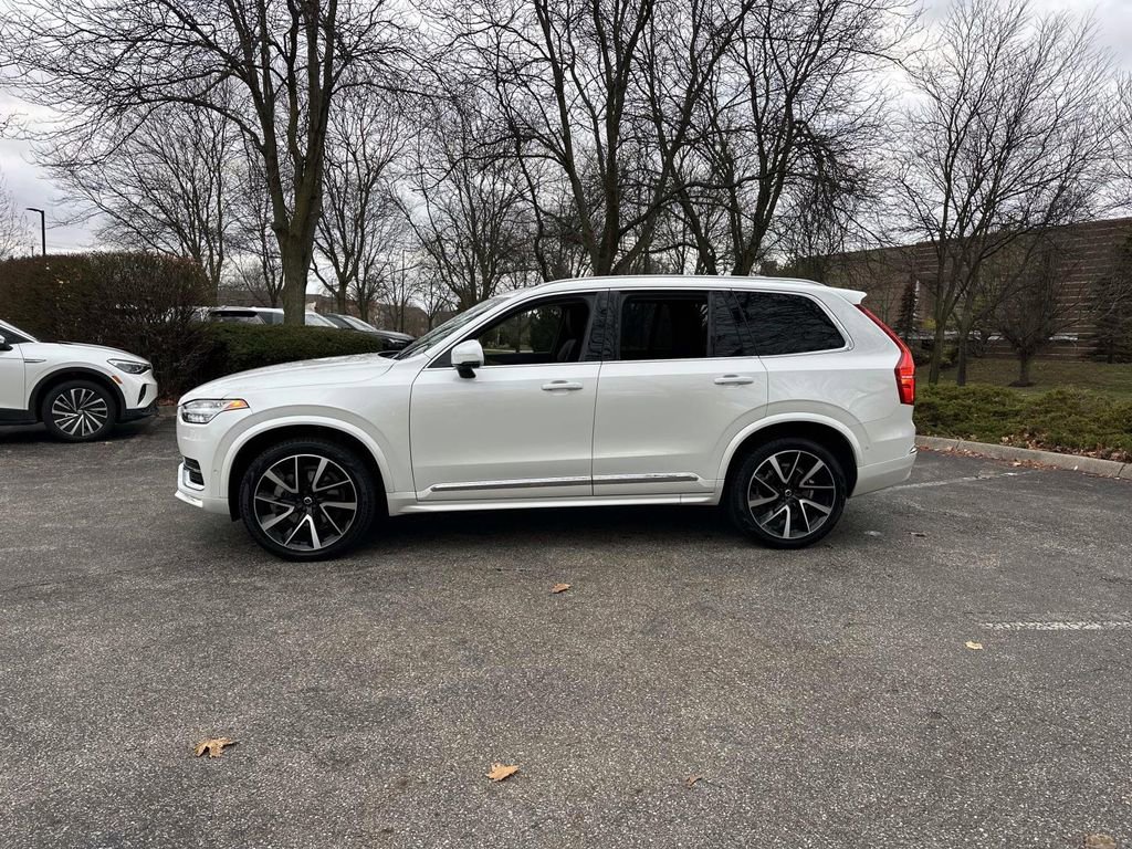 Used 2023 Volvo XC90 B6 Plus w/ Protection Package Premier image 4