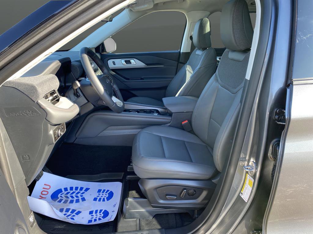 New 2026 Ford Explorer Active image 4