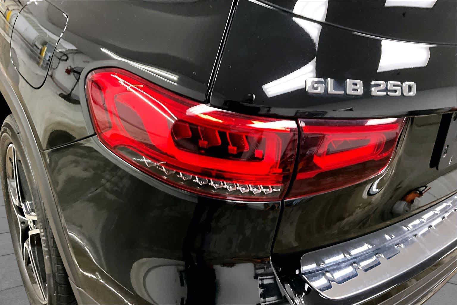 Certified 2023 Mercedes-Benz GLB 250 4MATIC image 28