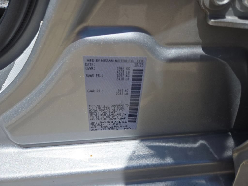 Used 2025 Nissan Altima 2.5 SV FWD image 28