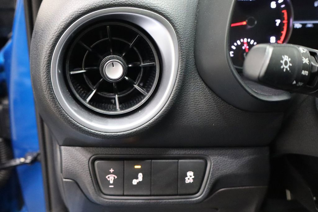 Used 2023 Kia Forte GT-Line image 18