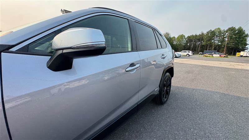 Used 2022 Toyota RAV4 SE w/ SE Grade Weather Package AWD/4WD image 15